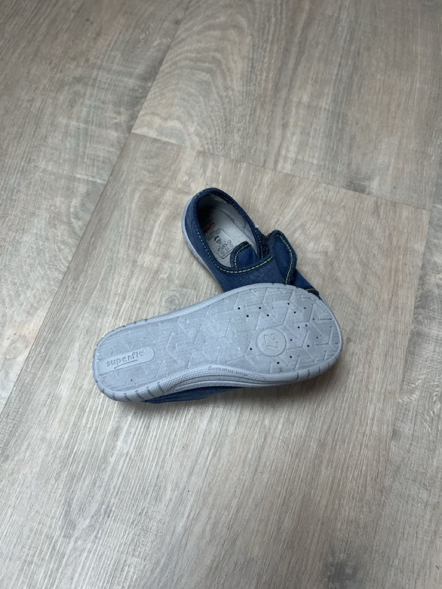 Elefanten Scarpe per ragazzi: Kinder Hausschuhe 27 – Usato da Bachenbülach venduto da Dana_Ondrasik 2