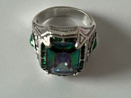 Schmuckring mit grün-blauem Stein, Grösse 8 - neuwertig.