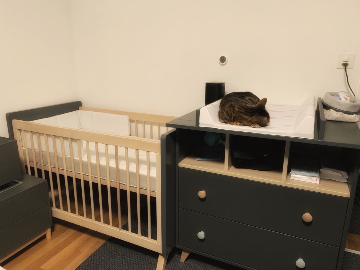 Letti: Baby Cot with Mattress – Usato da Langnau am Albis venduto da busycoder
