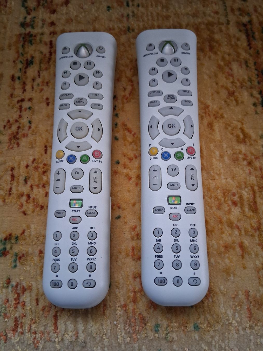 Microsoft Telecomandi: 2x Télécommandes pour Xbos 360 – Usato da Aigle venduto da Marcagapit