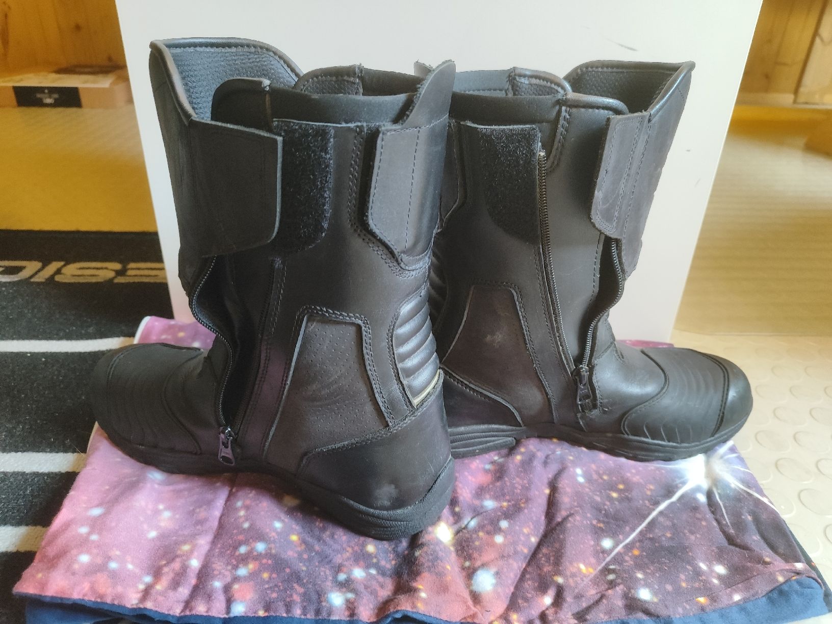 IXS Scarpe da uomo: IXS Motorradstiefel Grösse 43 – Usato da Gümligen venduto da Spos 3