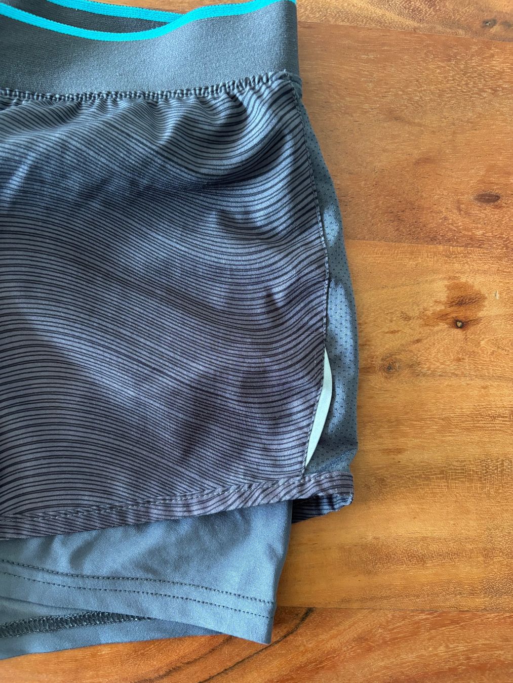 Hosen: Shorts Damen Gr 38 – Gebraucht aus Glattpark(Opfikon) von Mrs.R0bins0n 2