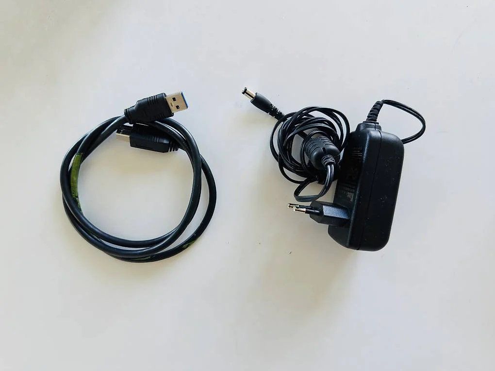 Docking station: Dockingstation 2x SATA 3.5 & 2.5 Zoll - USB 3.0 – Usato da Zürich venduto da ThiIo 3
