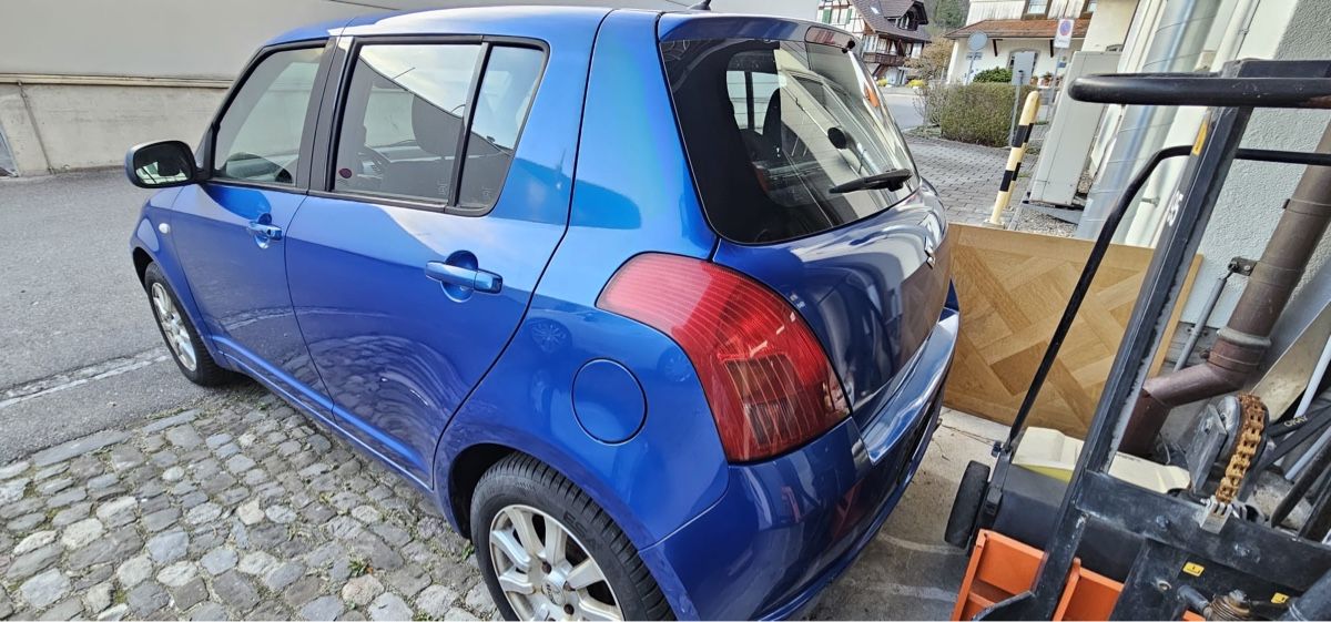 Suzuki Automobili: Suzuki Swift 1.3 4WD – Usato da Oberdiessbach venduto da leo_8y8n 2
