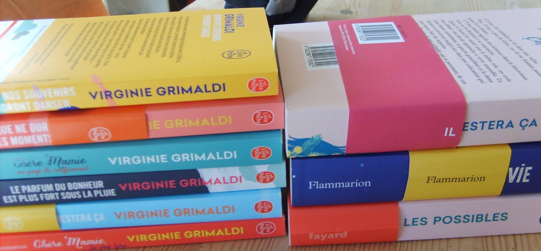 Bücher: 8 romans de Virginie Grimaldi – Neu (gemäss Beschreibung) aus La Croix (Lutry) von Jordillon