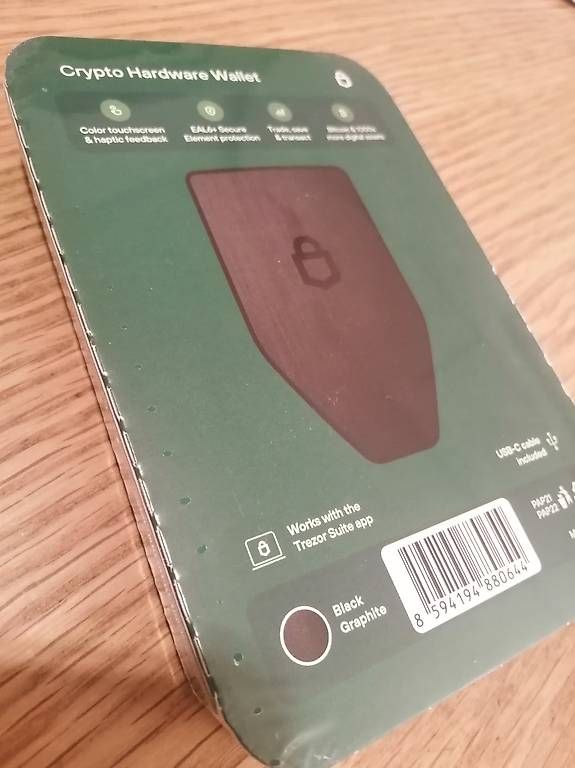Brieftaschen: Vends wallet Trezor safe 5 neuf noir – Gebraucht aus Pully von lio_5wrh 3