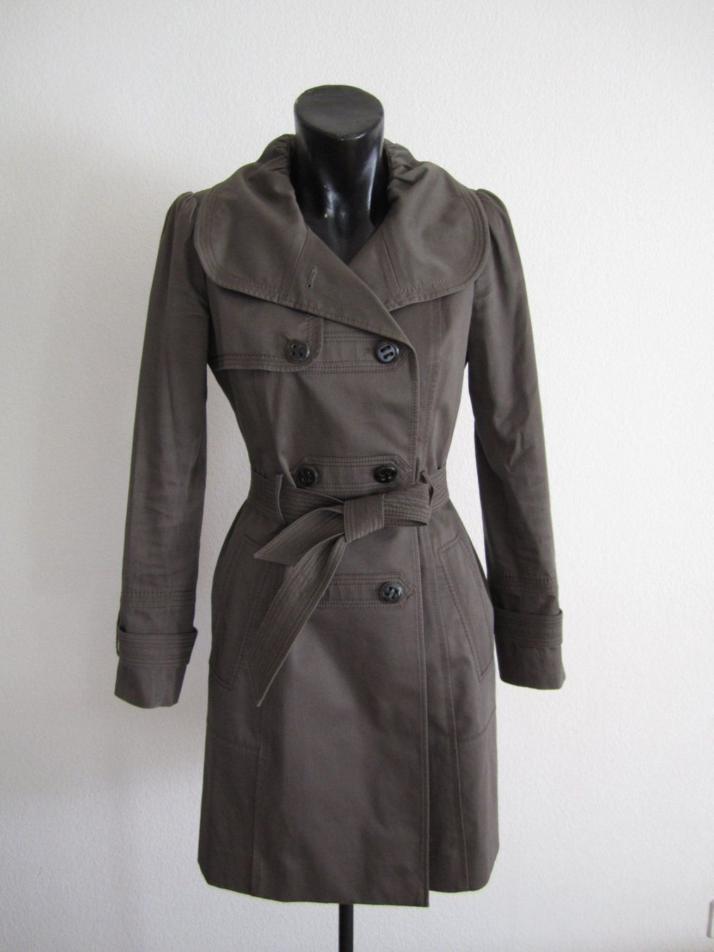 Esprit Cappotti: Trench de ESPRIT – Usato da Lausanne venduto da Kmm03