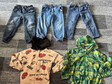Kinder Kleiderpaket 5 Stk Hosen Jacke Gr 98/104 Gut Erhalten