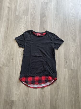 Schickes T-Shirt mit Karomuster Grösse L - Top Zustand!