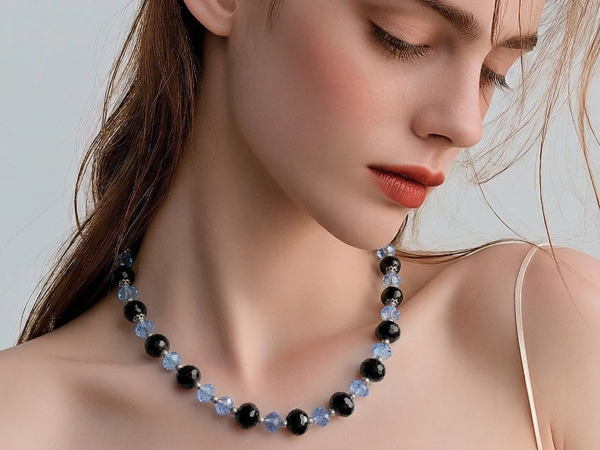 Onyx Catenine: Onyx Stein & blaue Glasperlen - neu! – Nuovo (secondo la descrizione) da Basel venduto da Chili007