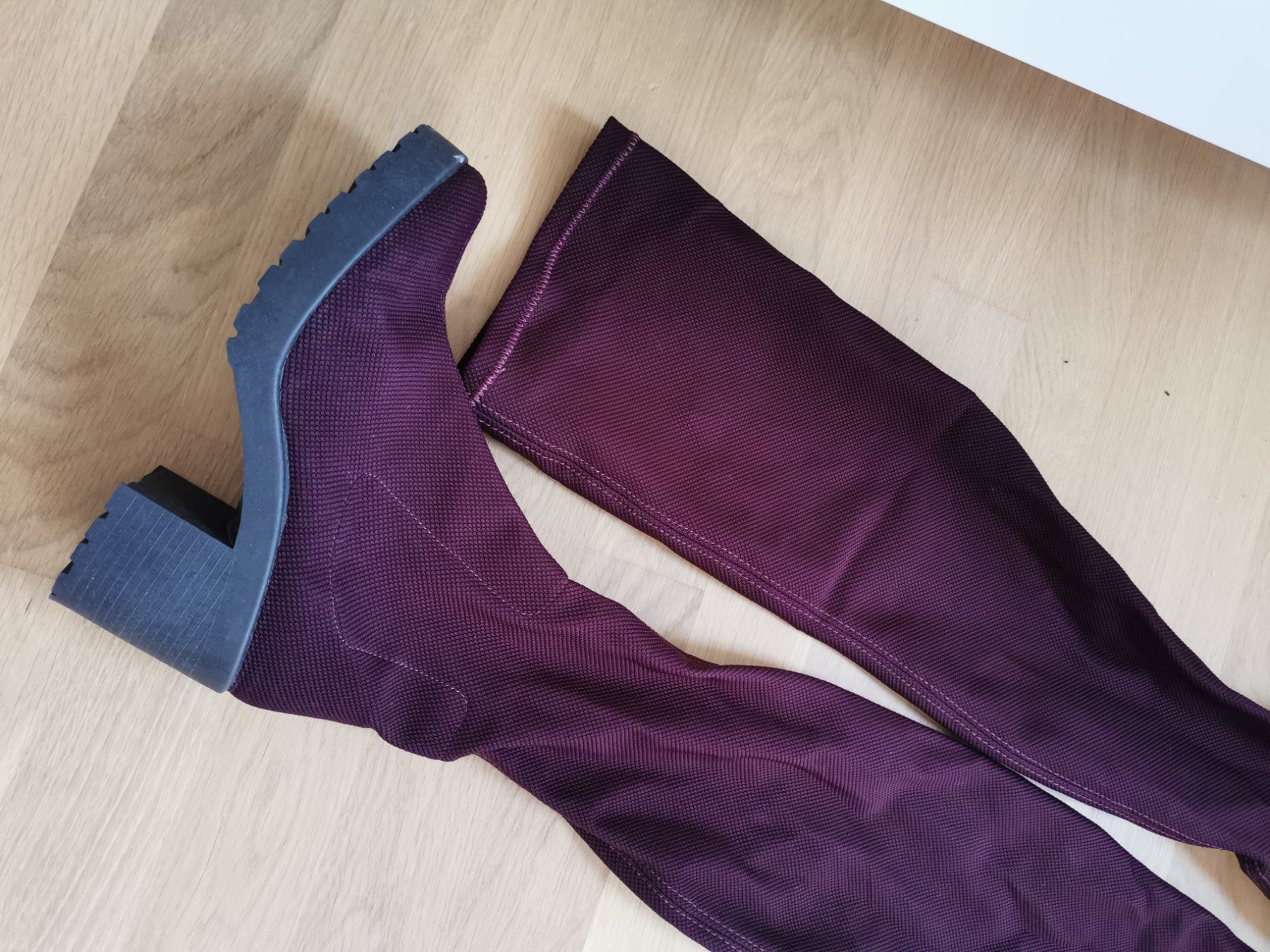 Scarpe da donna: Overknees Bordeauxrot – Usato da Luzern venduto da larissa_n 2