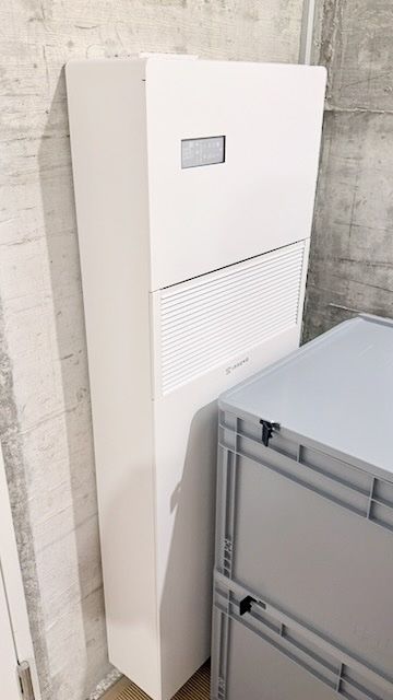 Condizionatori: Innova 2.0 12 HP Monoblock Klimagerät – Usato da Zürich venduto da sr.zurich