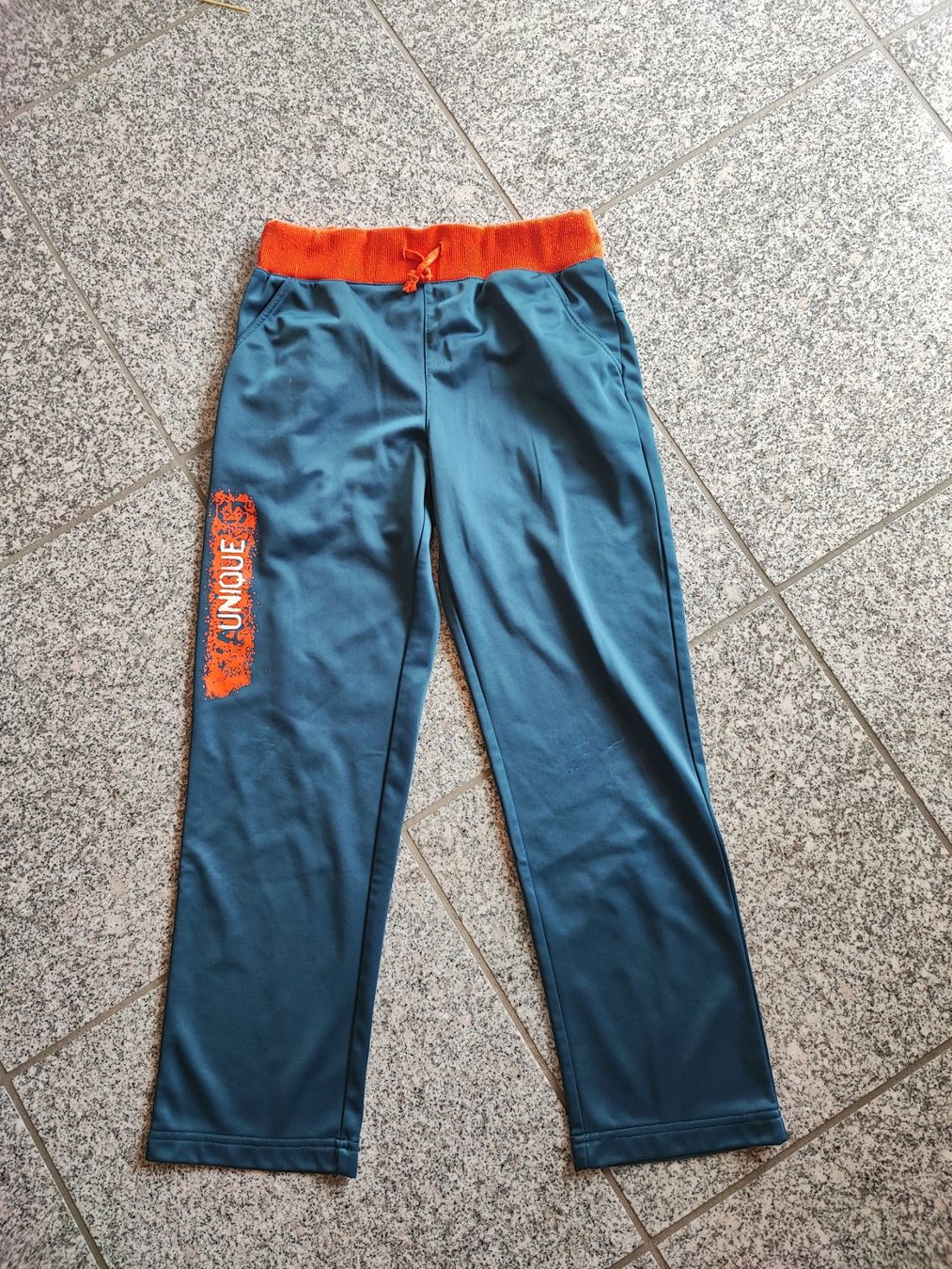 Pantaloni: Coole Sport-Freizeithose Gr.140 Unique – Usato da Grabs venduto da Margelchopf1
