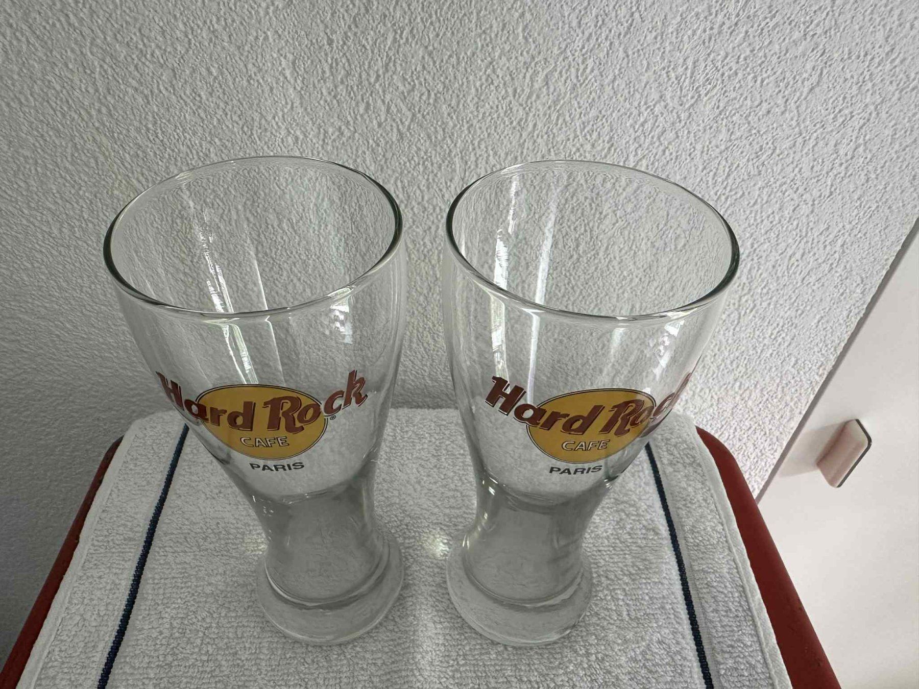 Hard Rock Cafe Bicchieri: 2x Weizenbiergläser Hard Rock Cafe – Usato da Ried-Brig venduto da V8_Andy 1