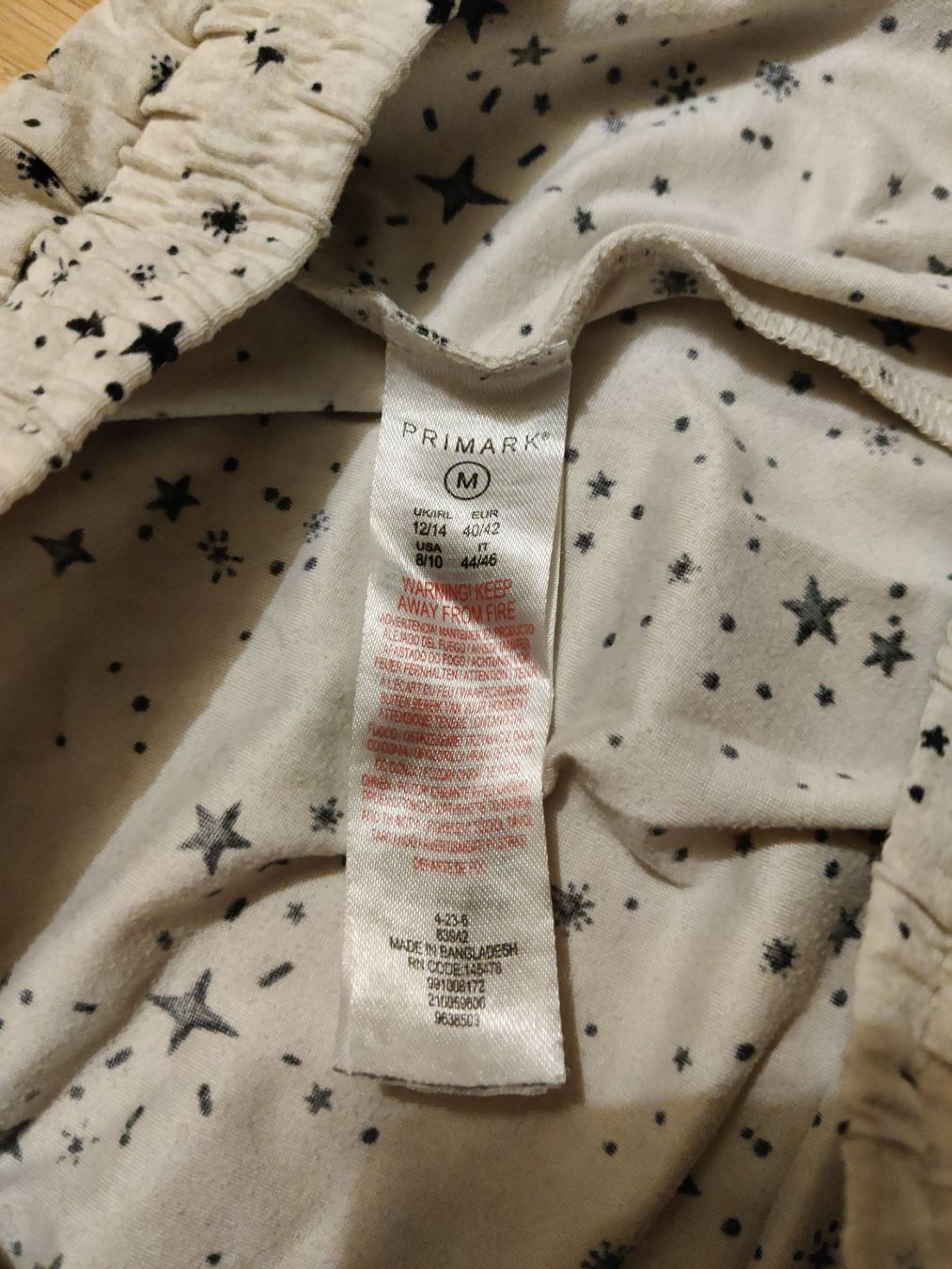 Negligees & Pigiami: Pyjama mit Sternenmuster - M – Usato da Schönenwerd venduto da sal_75dx 7