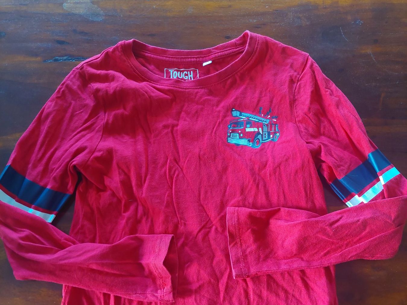 C&A Maglioni & Felpe: C&A Longshirt / Pullover Feuerwehr Grösse 128 – Usato da Beckenried venduto da Havacola 2