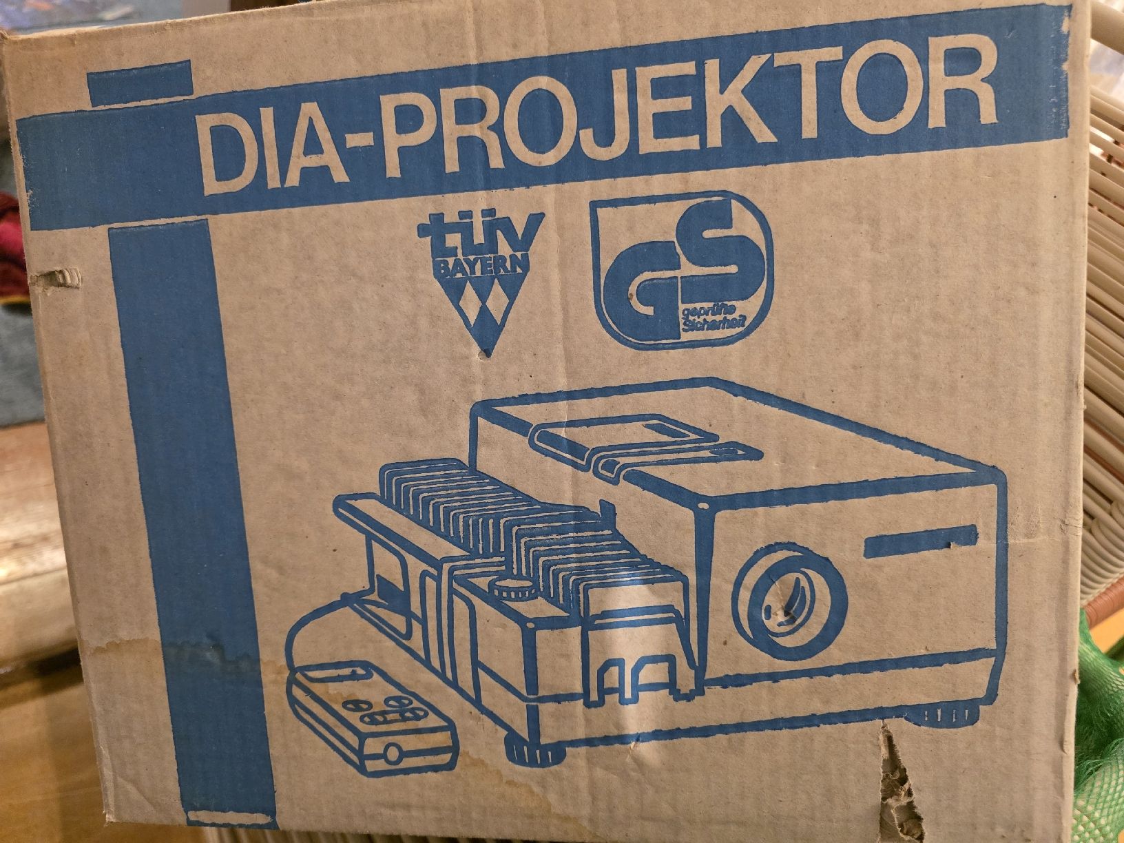 Lettore multimediale & Streamer: Exakta CS Diaprojektor funktioniert – Usato da Wigoltingen venduto da Zuckerfee84 7