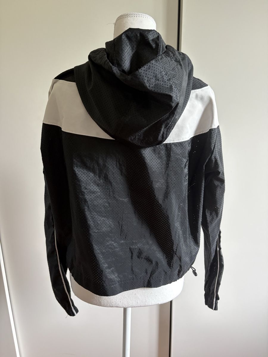 Nike Giacche: Jaquette Nike – Usato da Sion venduto da edelweissse 1