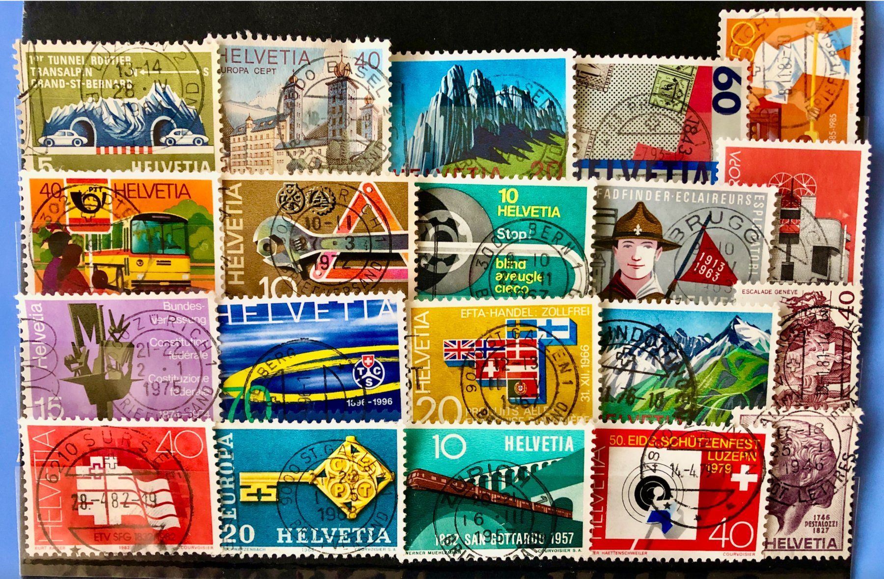 Tutti i francobolli: CH Briefmarken mit Vollstempel     – Usato da Aarau venduto da Billa007