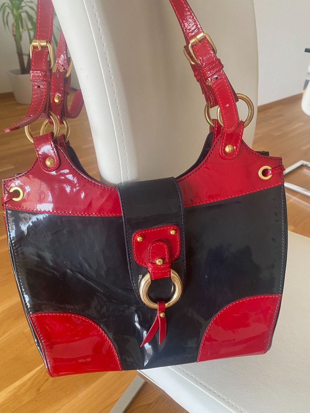 Lorbac Borse da donna: Lack Leder Tasche Lorbac Blau/Rot – Usato da Schmiedrued venduto da visagistinalisha