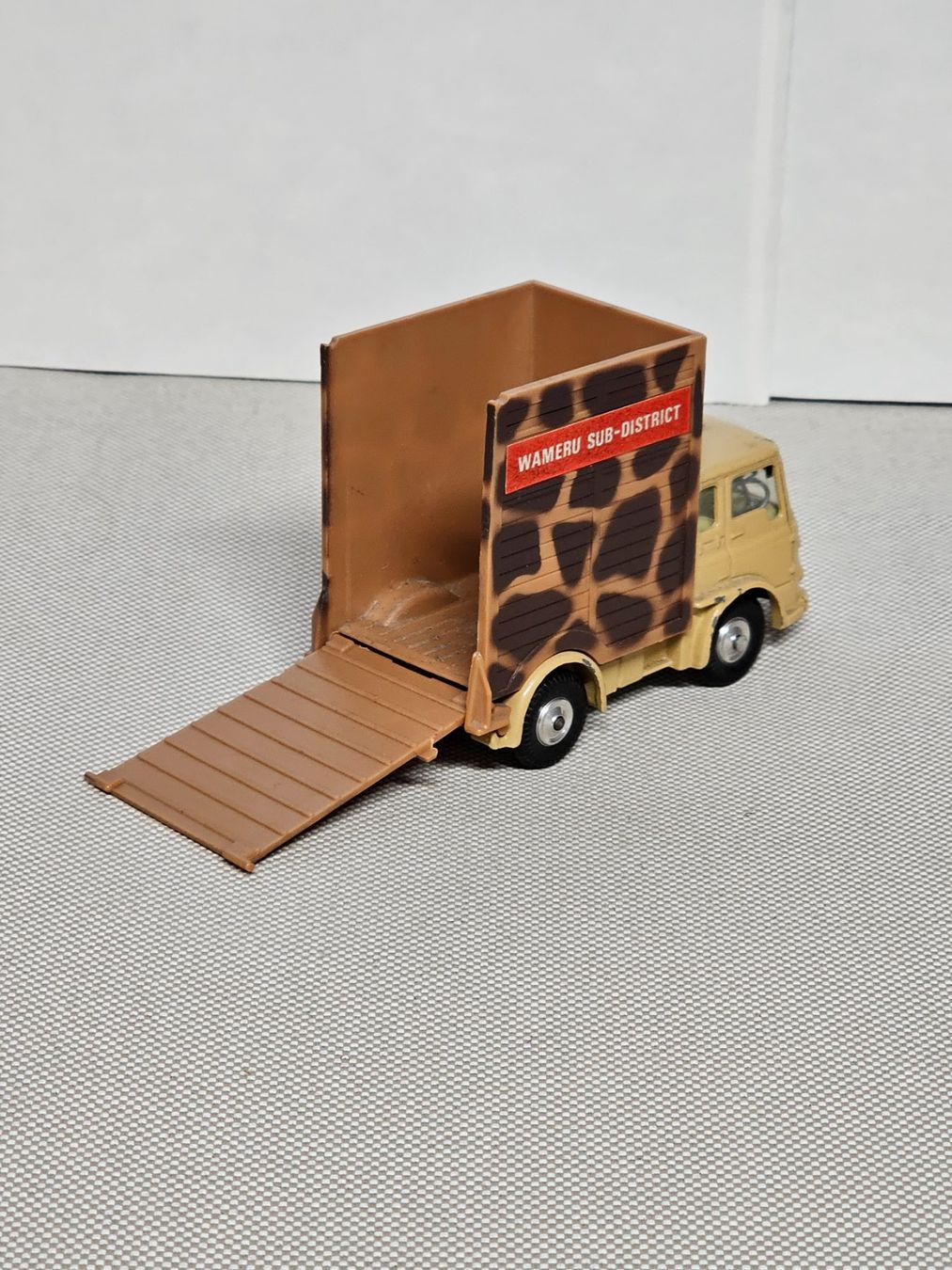 Corgi Toys Modellautos: Corgi Bedford Cargo – Gebraucht aus Starrkirch-Wil von easygo13 1
