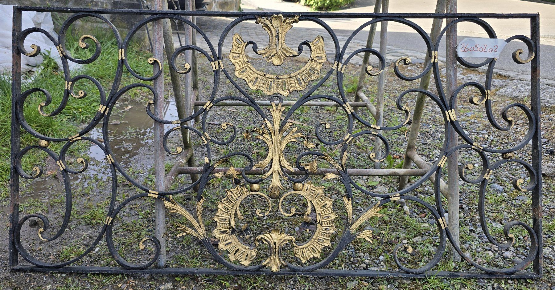 Gitter & Roste: historisches Schmiedeeisen-Gitter im Neobarock oder Rokoko – Gebraucht aus Rorschacherberg von snOOpydOg11