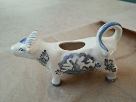 Milchkännchen Kuh Keramik blau weiss mit Gebrauchsspuren