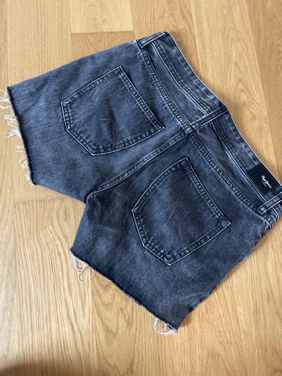 Pepe Jeans Jeans: Jeans-Shorts – Usato da Uerzlikon venduto da FrauM01 1
