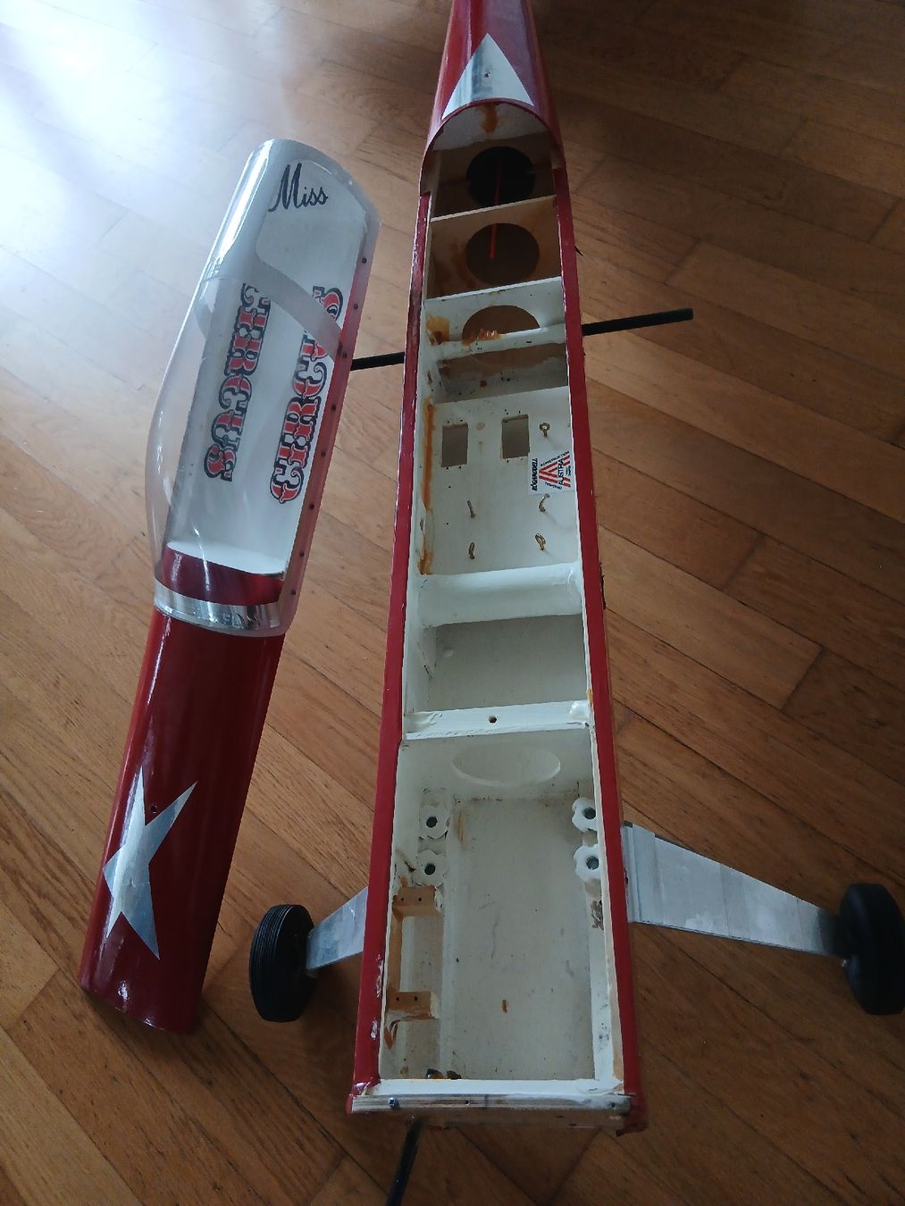 RC Kits de montage: Miss Circus Circus / Las Vegas – D'occasion à Sennwald par Flying 7