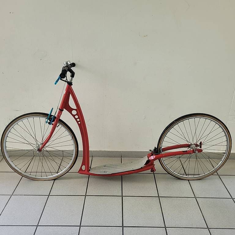 Kickboard: Trottinet  – Usato da Aesch BL venduto da melvinnala