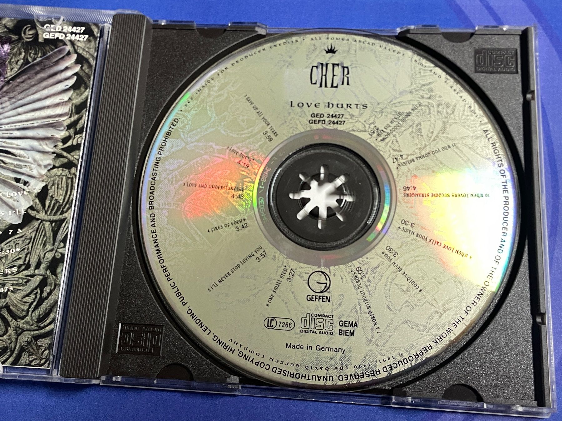 CDs: Cher – Love Hurts – D'occasion à Muri b. Bern par AdidasCollector 2
