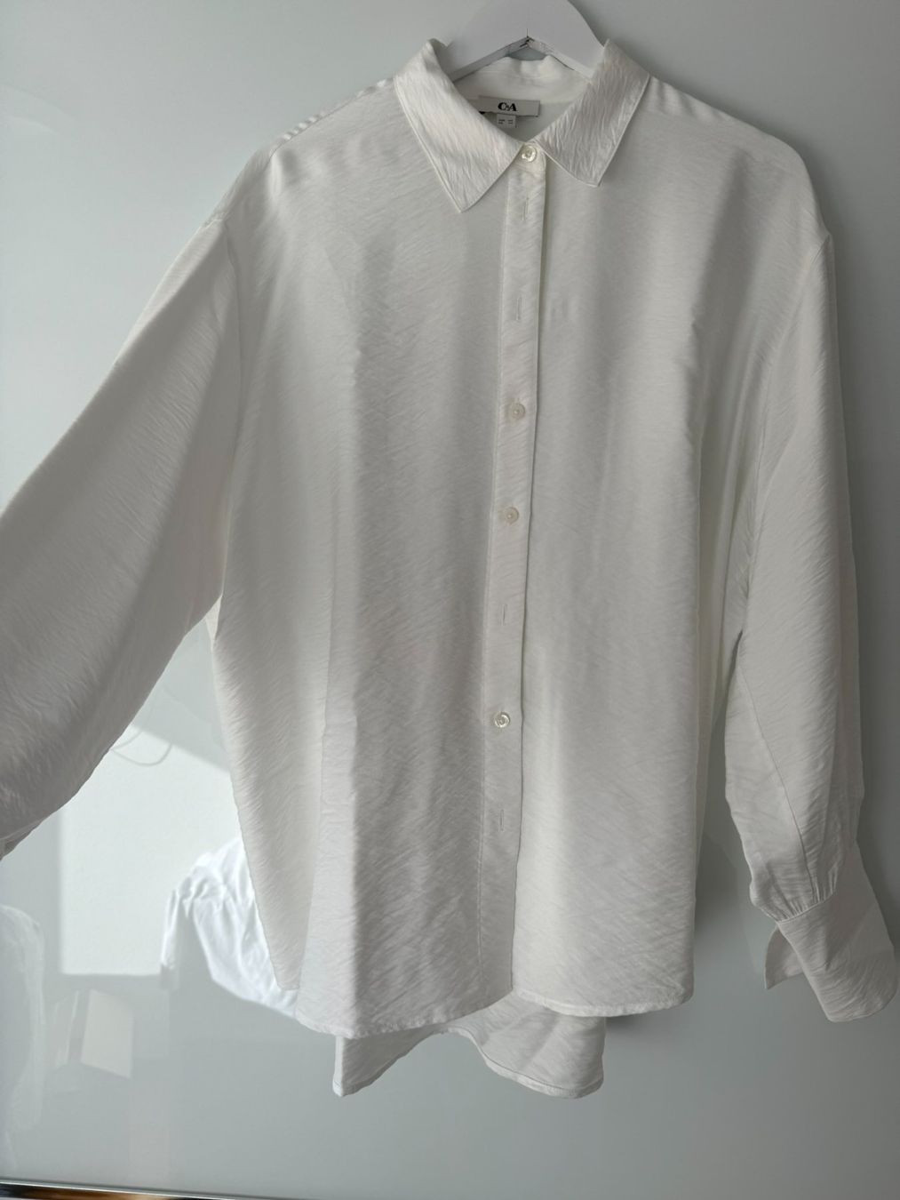 C&A Camicette: C&A Damenbluse weiss mit Bindeband – Usato da Zürich venduto da yoli.m 2