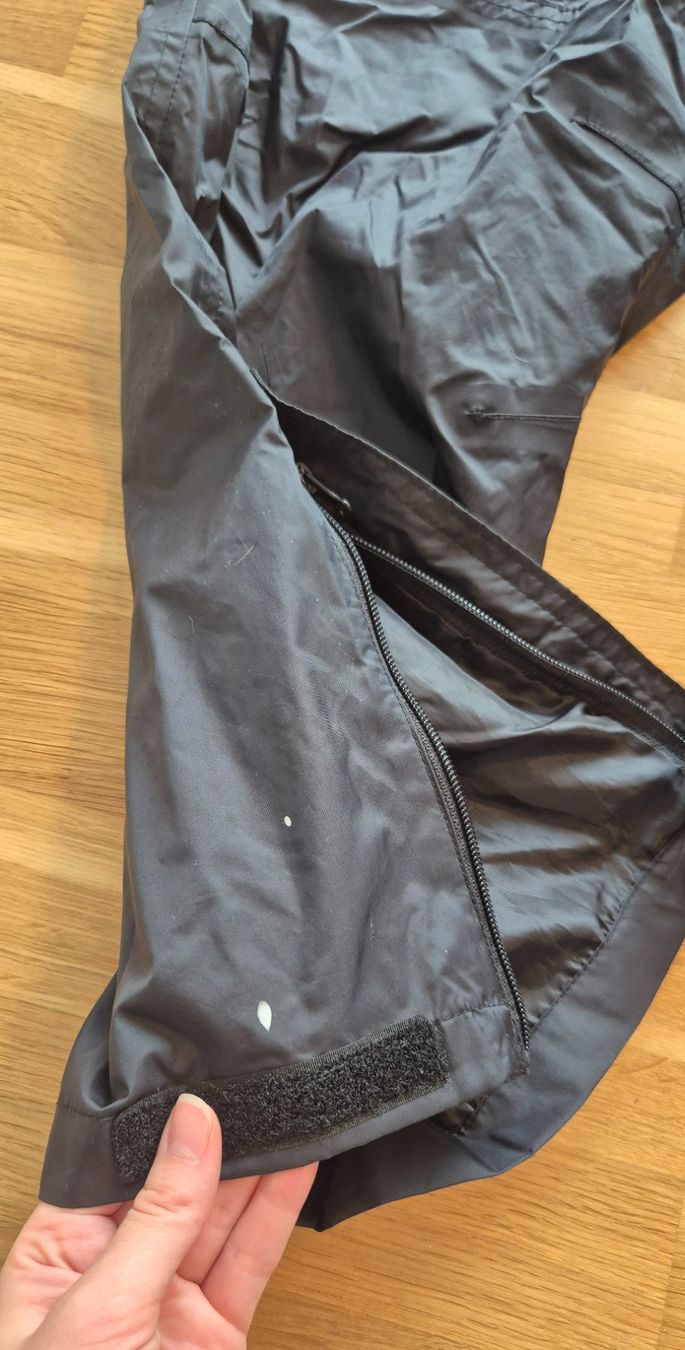 Big Tramp Pantaloni: Big Tramp Regenhose – Usato da Thalwil venduto da Farfalla 1