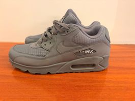 Nike Air Max im coolen grau Gr. 42.5 wie NEU