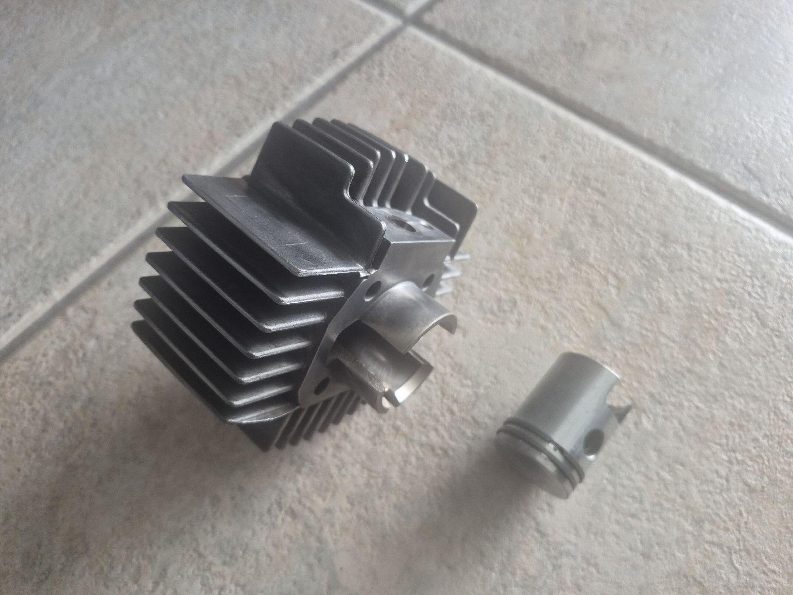 Puch Parti ricambio per ciclomotori: Puch Maxi Zylinder/Kolben 38mm – Usato da Belp venduto da intru 4