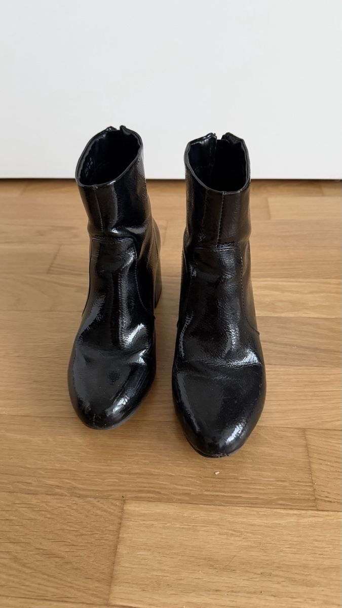 Scarpe da donna: Damen Stiefel schwarz Lackleder Grösse 38 – Usato da Ammerswil AG venduto da Diki.S 1