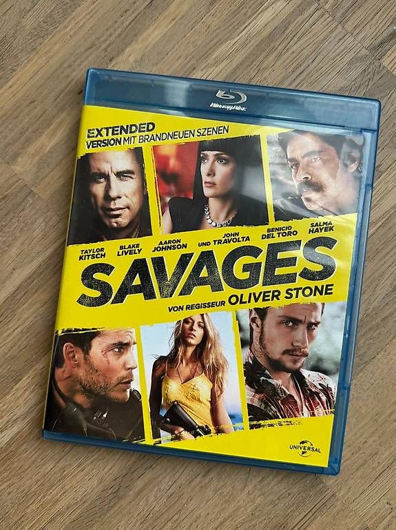 Tous les DVDs: Savages Extended Version  Blu-ray – D'occasion à Zürich par pkurz83