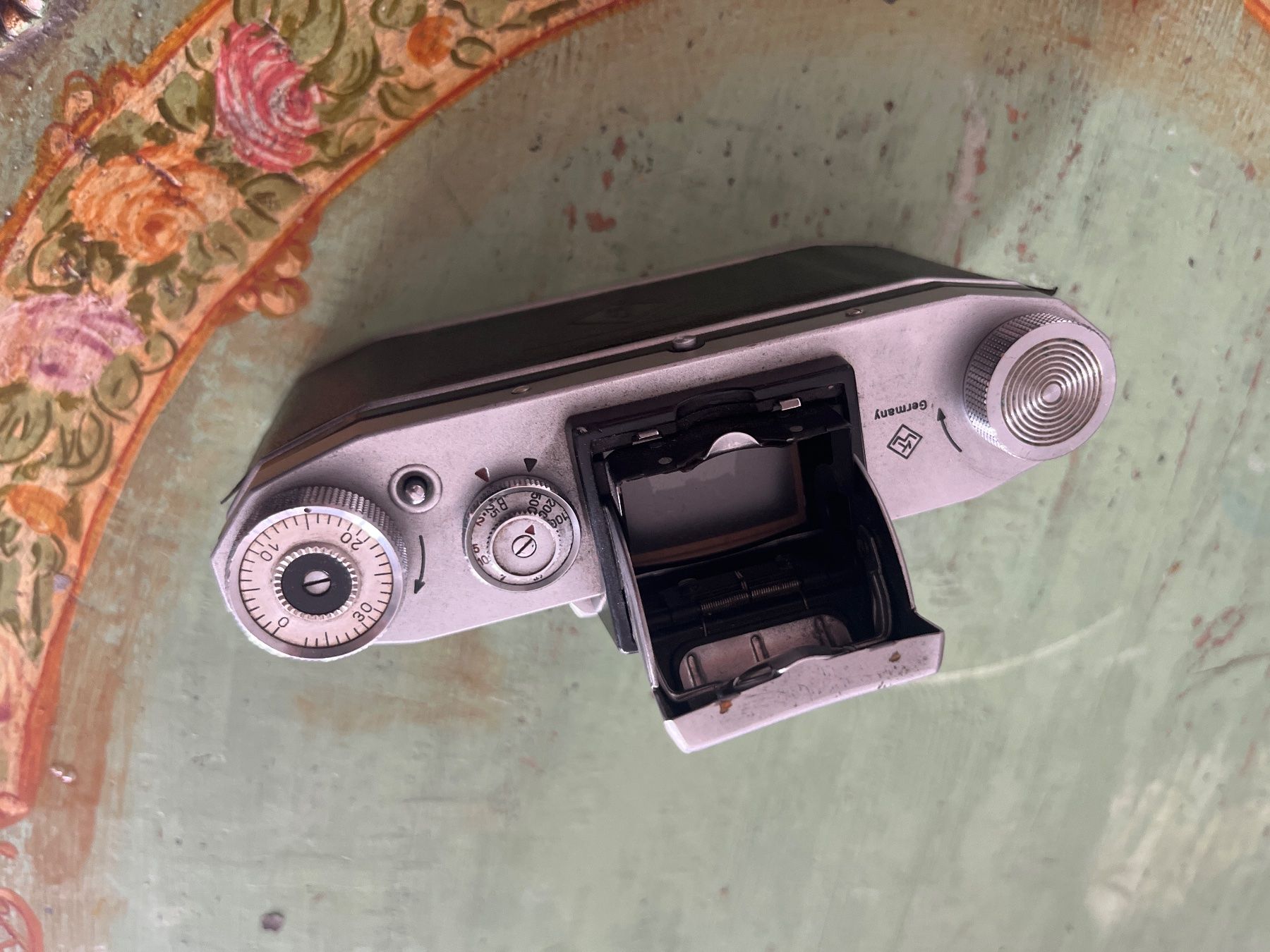 Praktica Appareil photo: Praktica FX2 Vintage camera – Défectueux à Chiasso par AzenYa 1