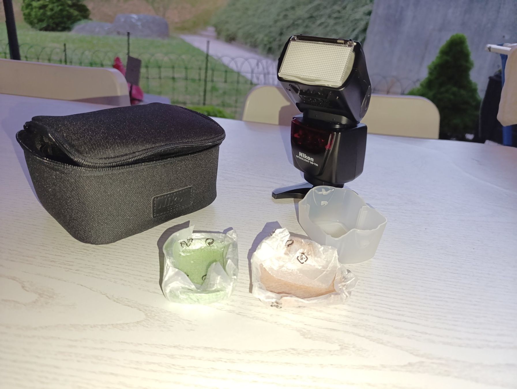 Nikon Blitze: Flash Nikon SB-700 – Gebraucht aus Prangins von Timband