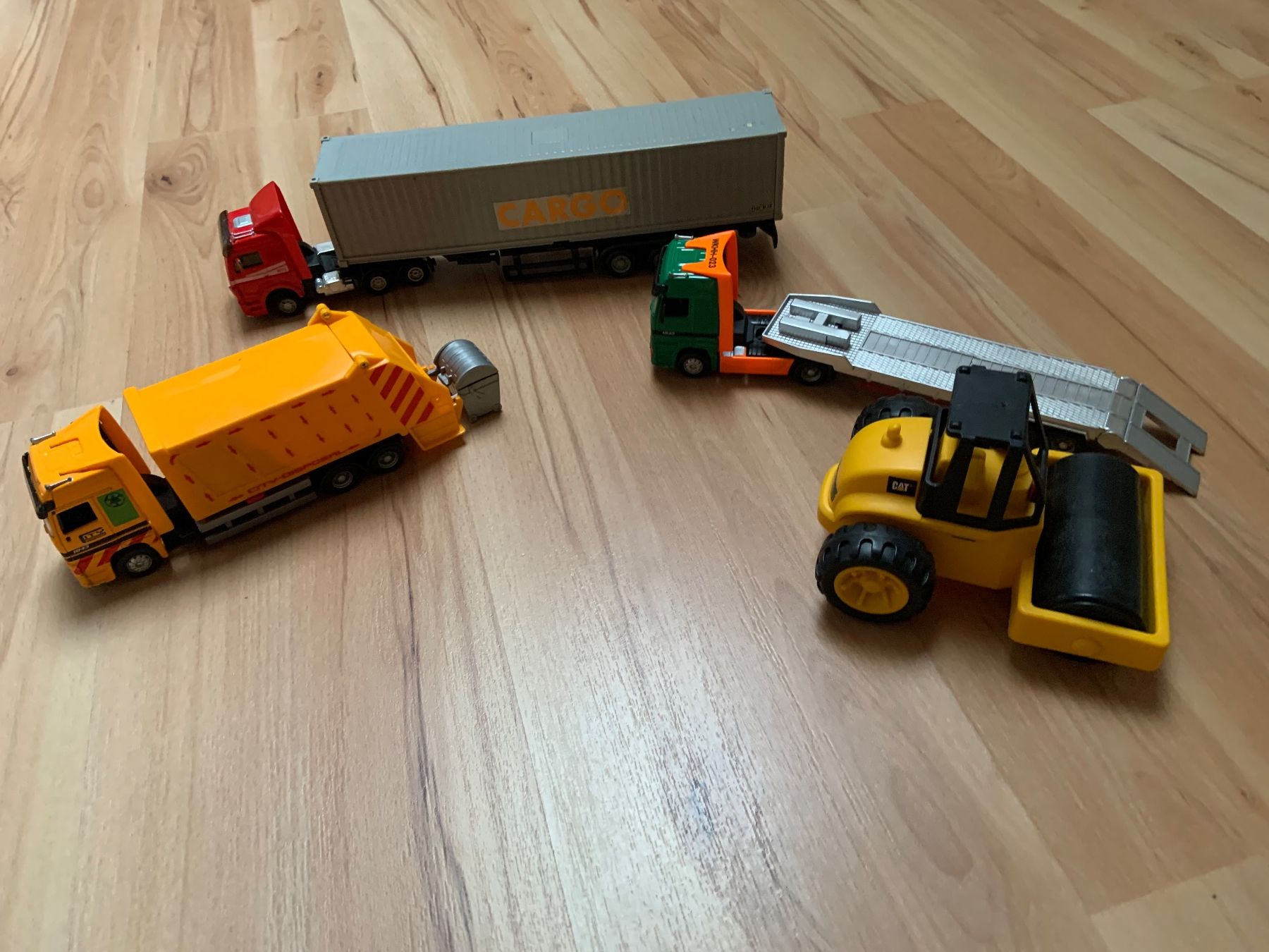 Modellautos: Jouets – Gebraucht aus Ecublens VD von timily 4