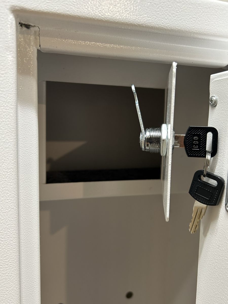 Casseforti: Trekker gun safe – Nuovo e nell'imballaggio originale da Genève venduto da ric_tkh9 2