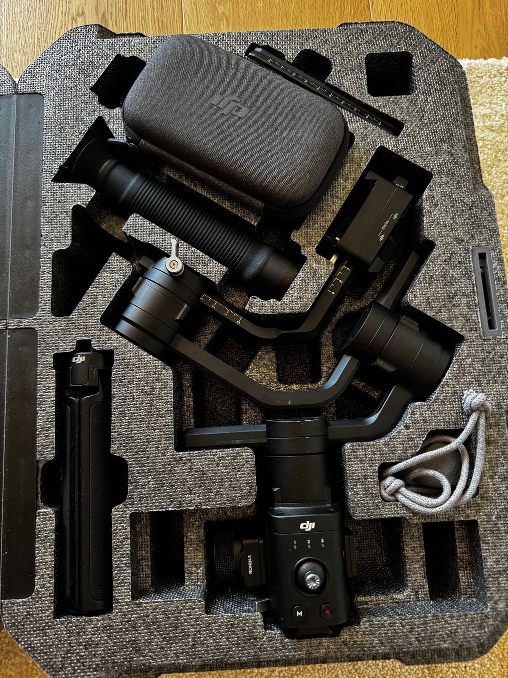 DJI Altri Accessori: DJI Ronin-S Gimbal – Usato da Derendingen venduto da nini.22 4