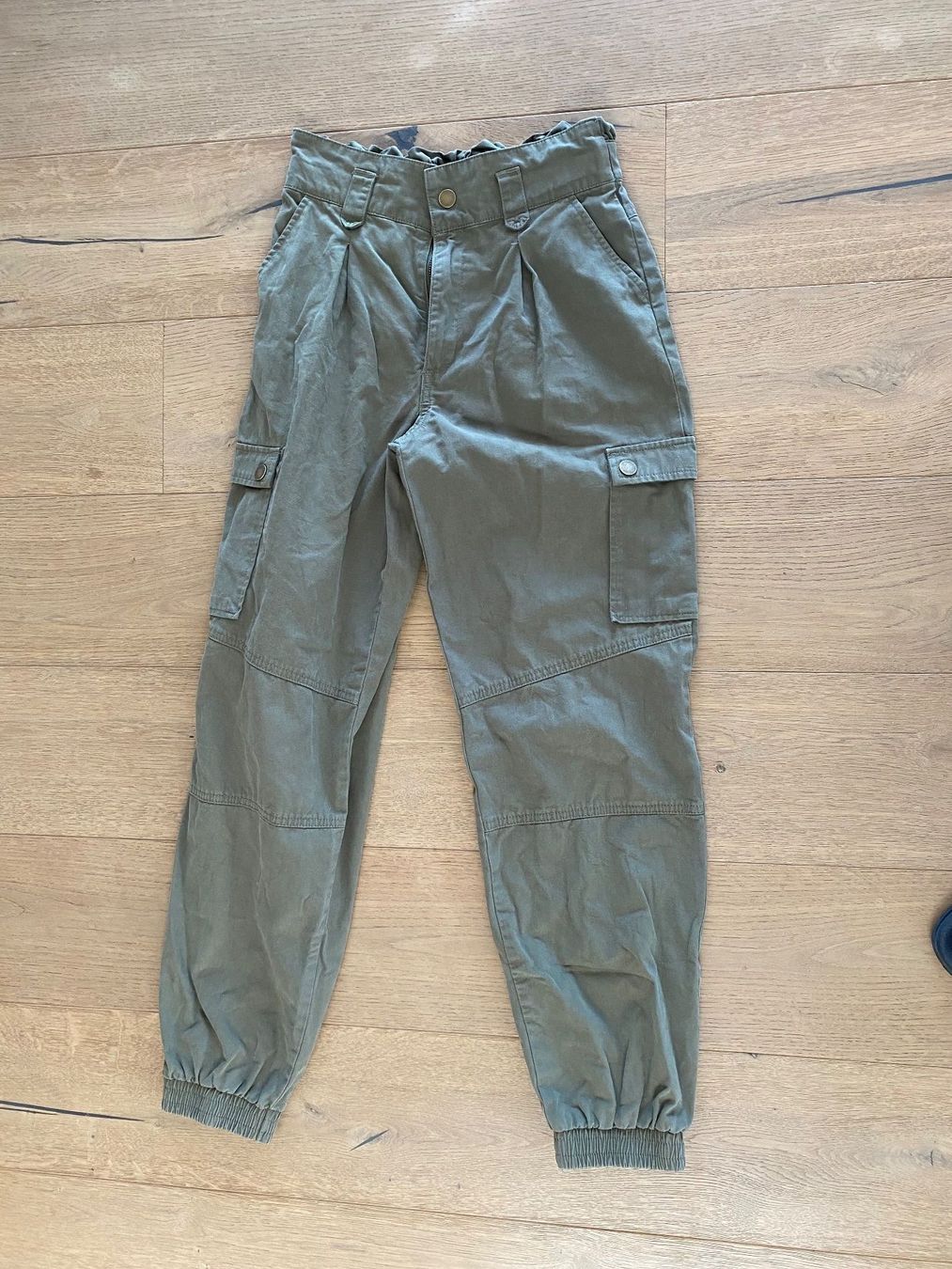 Only Hosen: Mädchen Cargohose Gr. 164 – Gebraucht aus Richterswil von Busanca