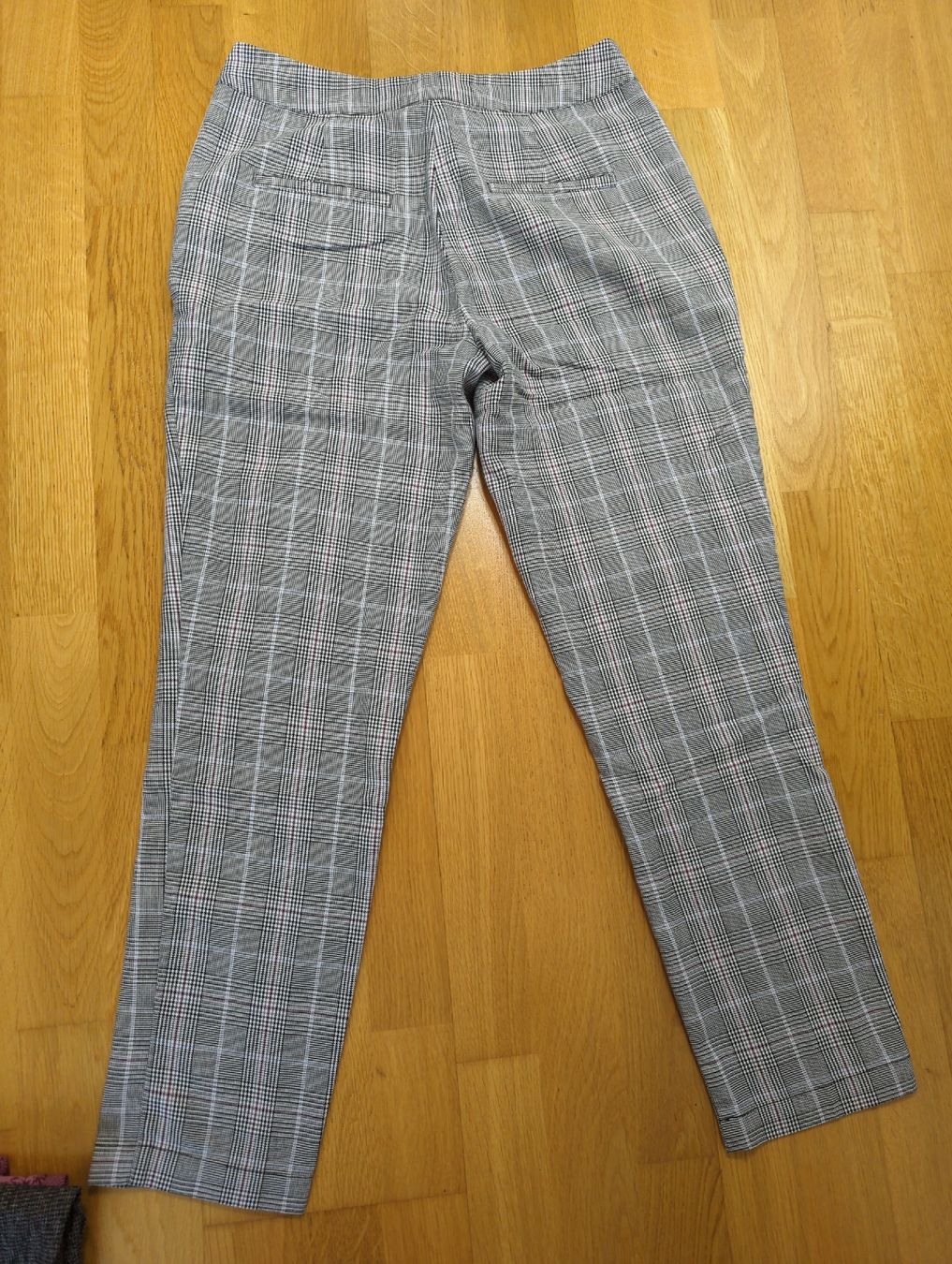 Pantaloni: Hose Karomuster Grösse 36 guter Zustand – Usato da Winterthur venduto da Glauriane 4