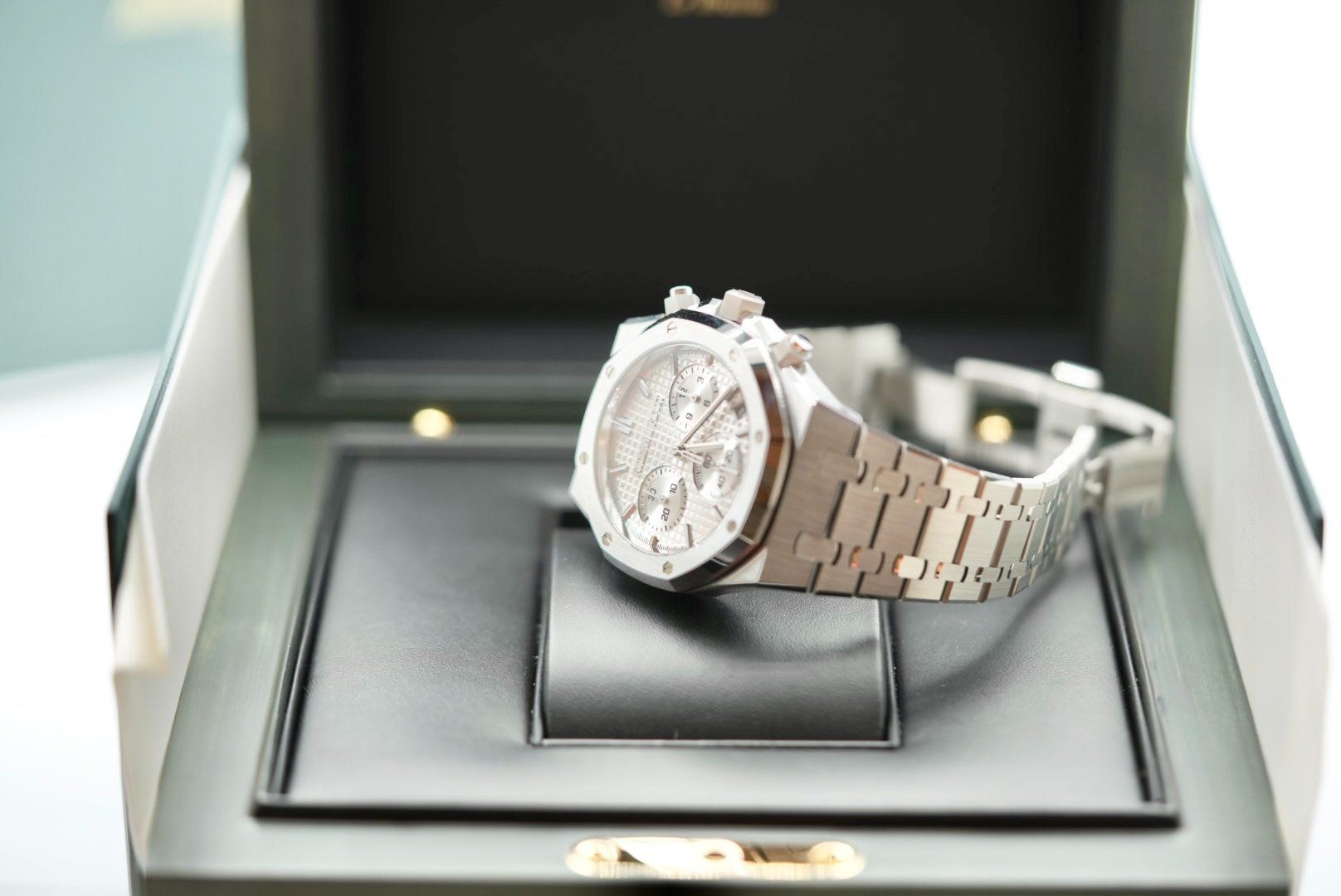 Audemars Piguet Orologi: Audemars Piguet Royal Oak Chronograph Ref. 26240 – Usato da Lugano venduto da Superstudiolugano 3