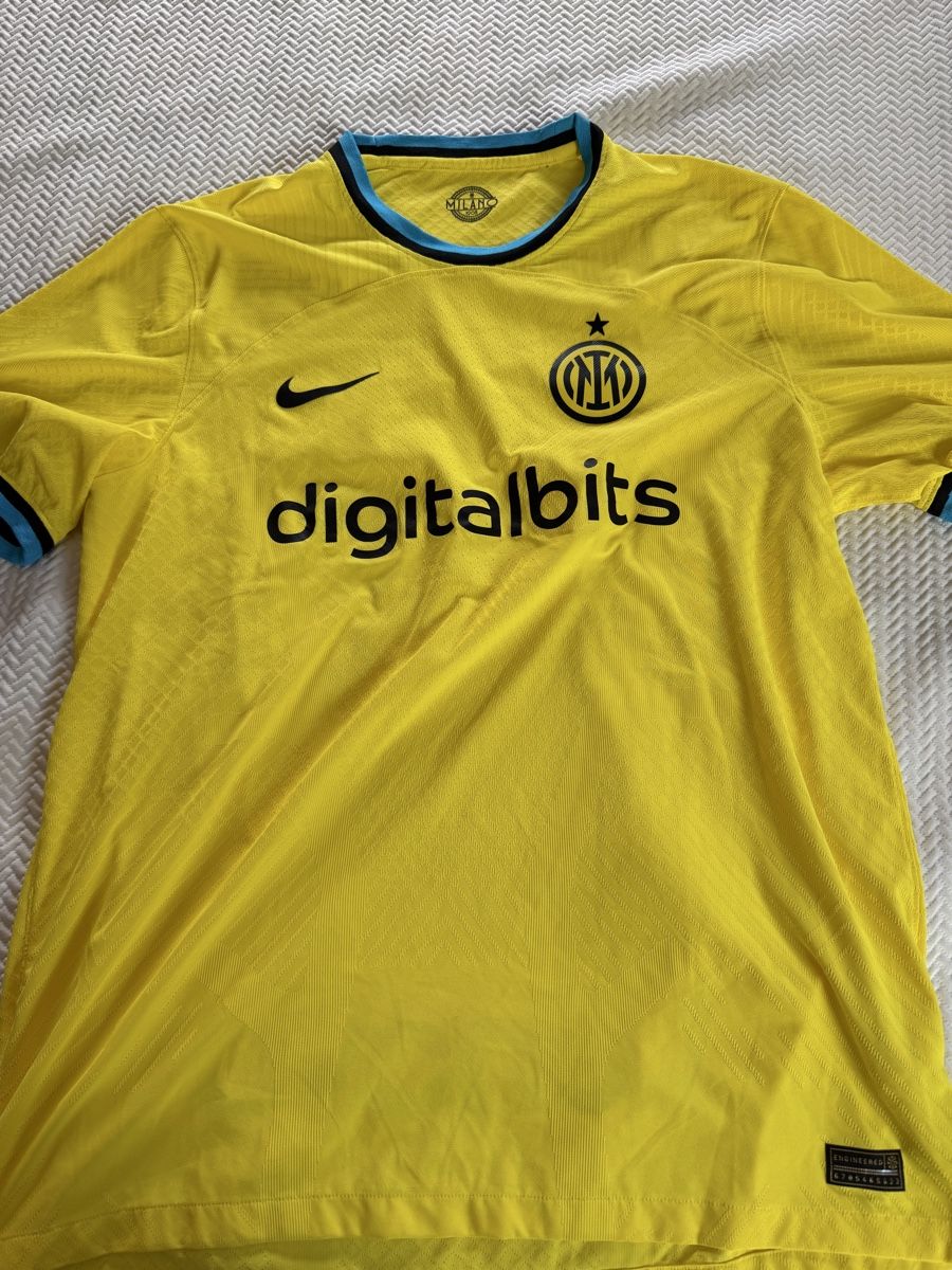 Nike Canottiere & Pantaloni: Original Inter Milan 22/23  – Nuovo (secondo la descrizione) da Aarberg venduto da marcoo237