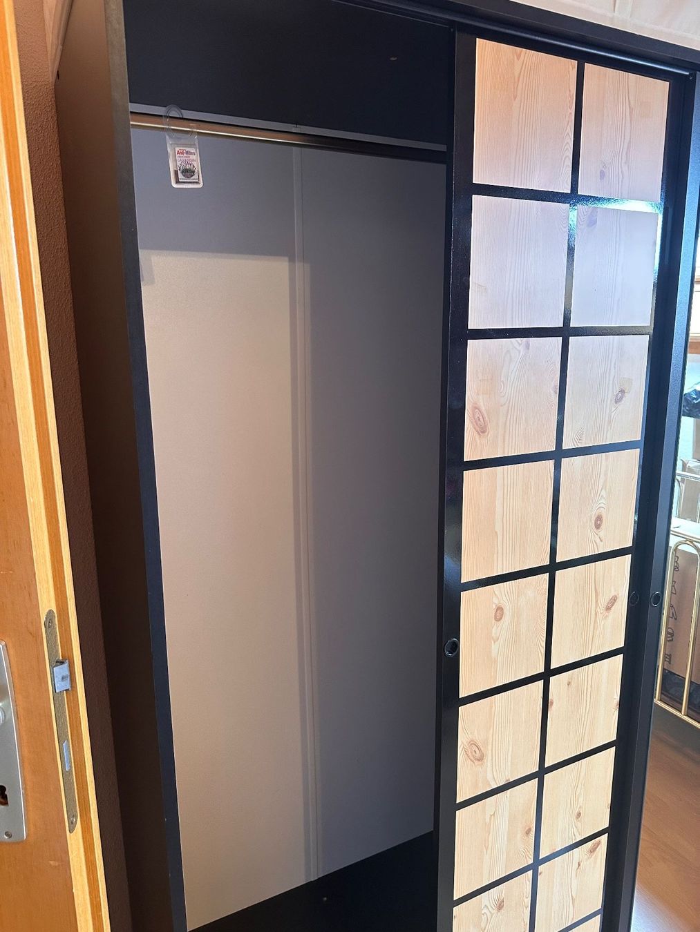 Armadi: Armoire – Usato da Esmonts venduto da 61s_5hkx 4