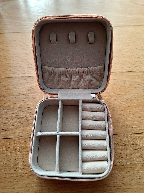 Portagioie: Schmuckbox, Schmuckaufbewahrung, Schmuckkästchen, schmuck – Nuovo (secondo la descrizione) da Hettlingen venduto da exp_p7b2 4