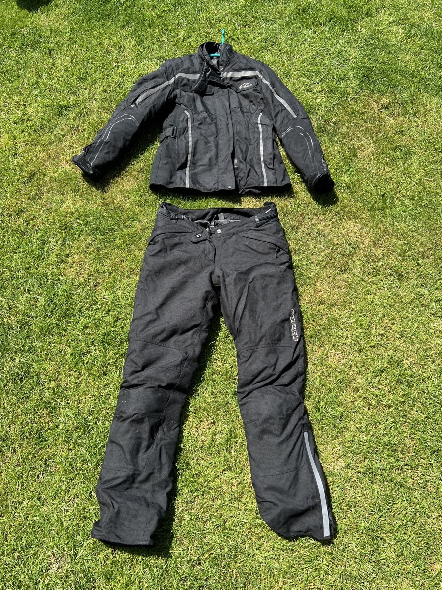 Completi & Tailleur: Motorradbekleidung Damen – Usato da Ettenhausen TG venduto da Dawi