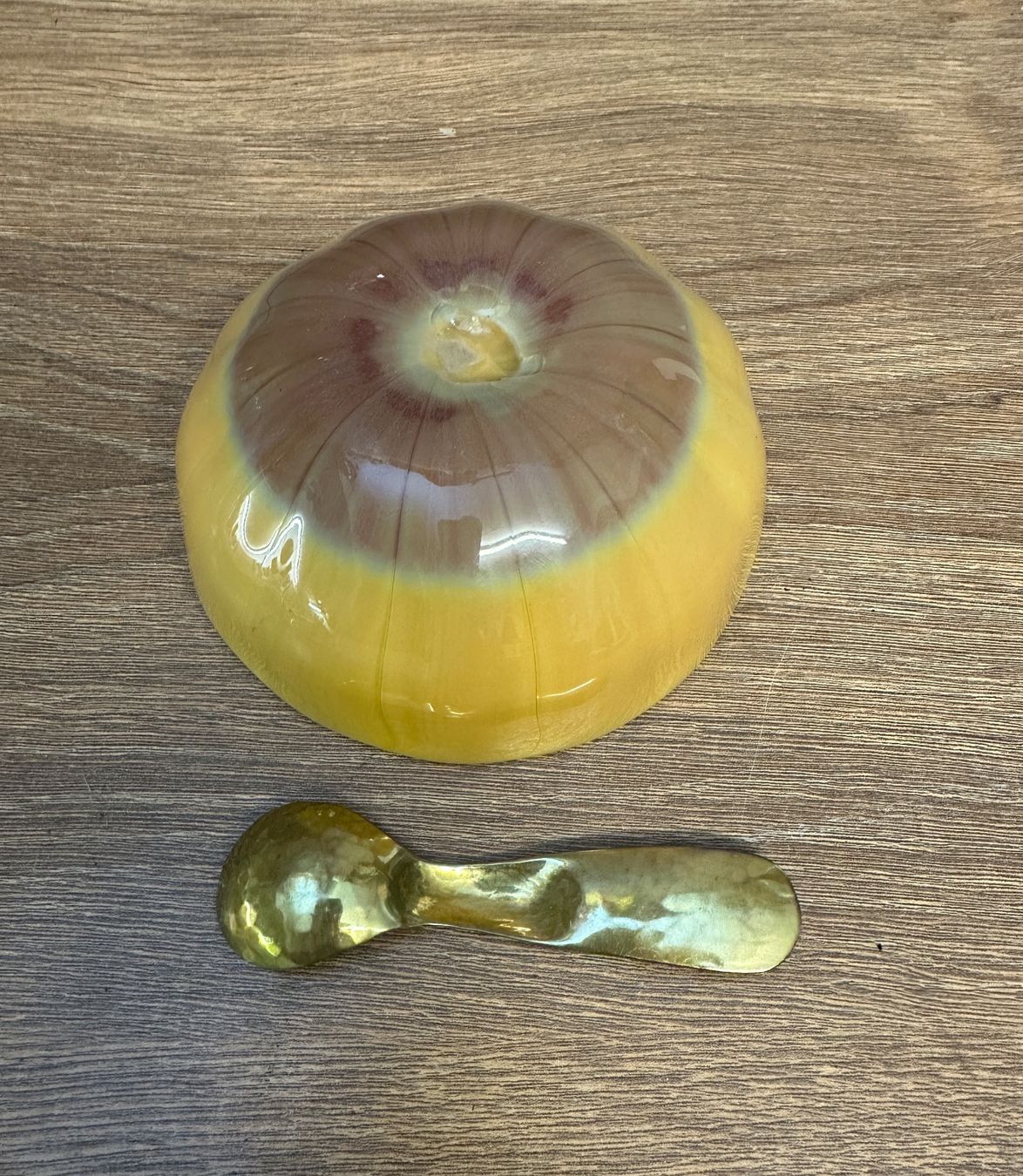 Ciotole: Gelbes Schälchen mit Messinglöffel, Vintage Design – Usato da Nussbaumen AG venduto da olitech5415 1